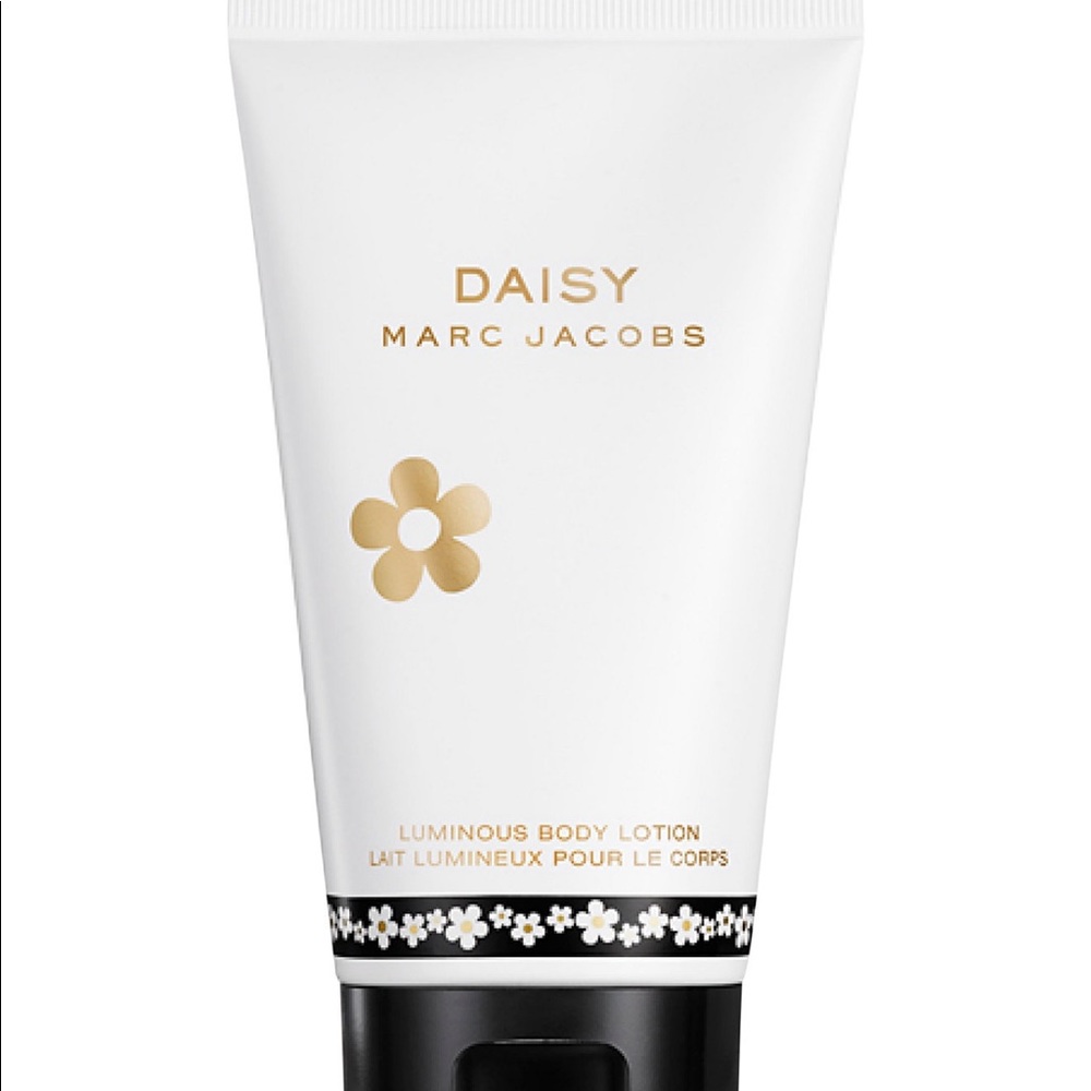 ⭐️ SOLD ⭐️ NEW Marc Jacobs Daisy Lotion